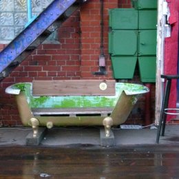 Bade-Sofa in Friedrichshain